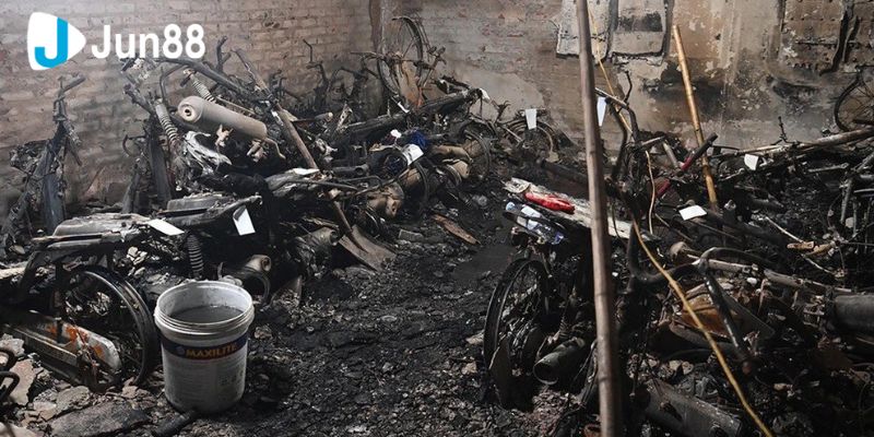 56 người tử vong trong vụ cháy chung cư mini ở Khương Hạ