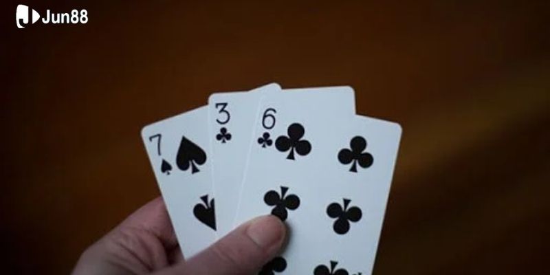 luat-choi-bai-3-cay-tan-thu-can-nam-vung 